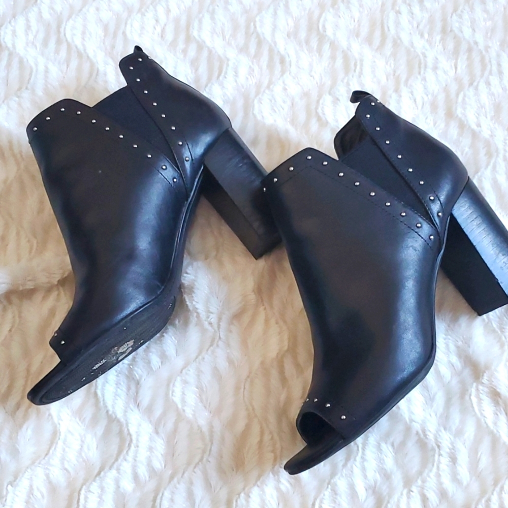 TOMMY H. Heels